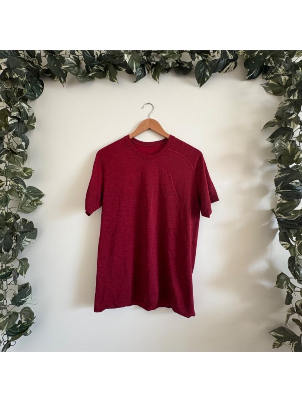 Lululemon Athletic Metal Vent Tech Short Sleeve Shirt Heathered Red Men’s Size M